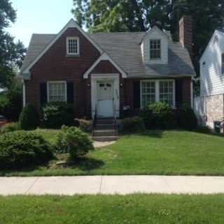 Building Photo - 2414 Brighton Dr