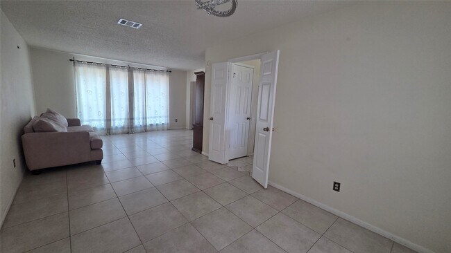 15006 Delbarton Dr