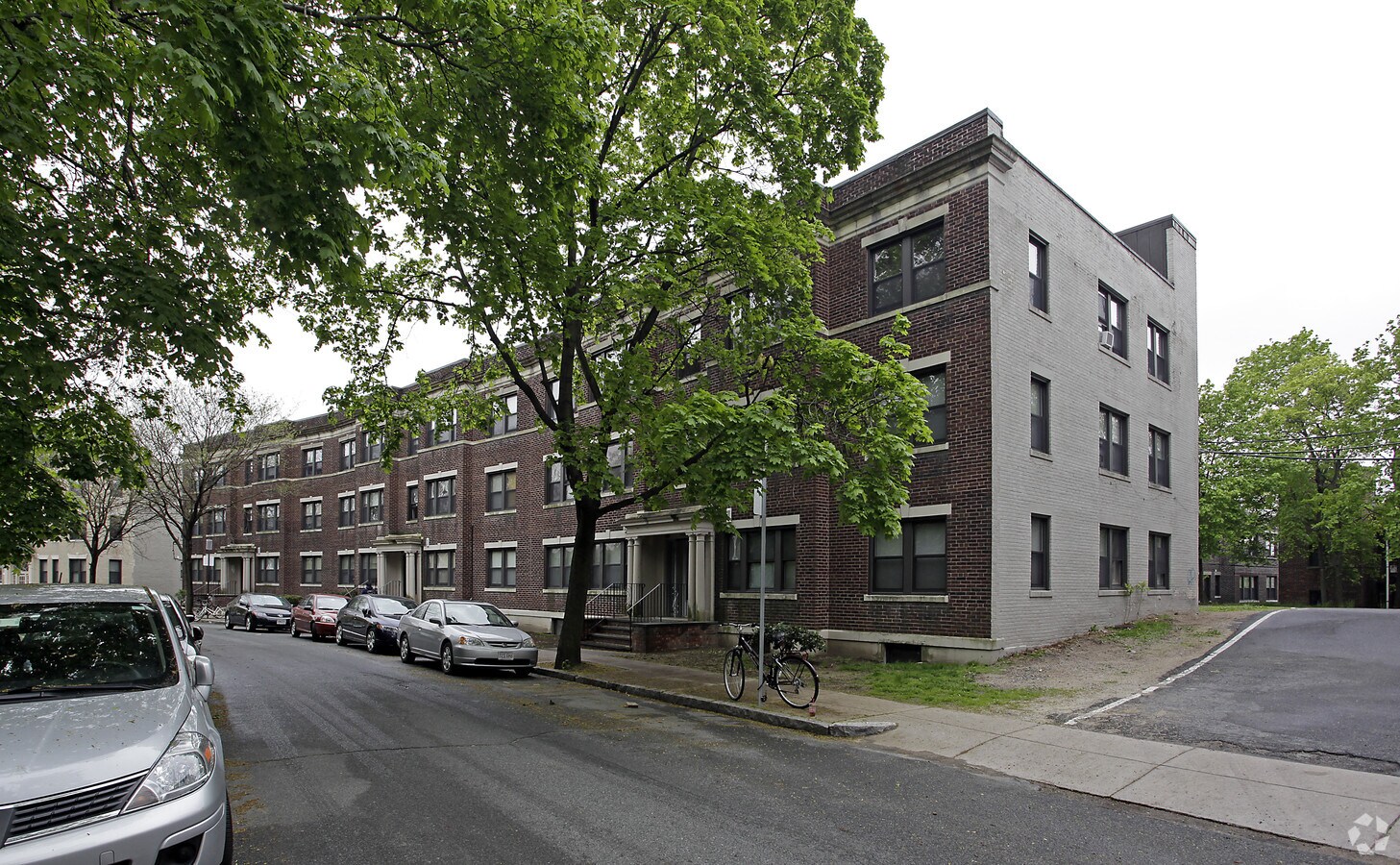 Parking Area - 19-27 Egremont Rd