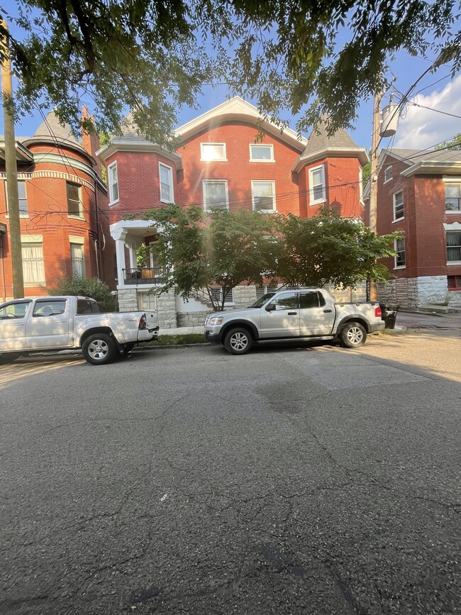 Building Photo - 705 Rubel Ave Unit B