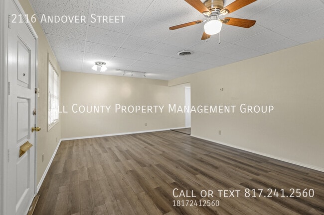 Photo - 2116 Andover St