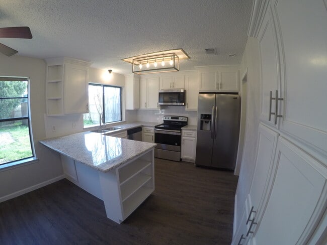 Photo - 1604 Timbercreek Rd
