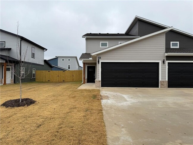 Photo - 1508 SW Poigai Wy Townhome