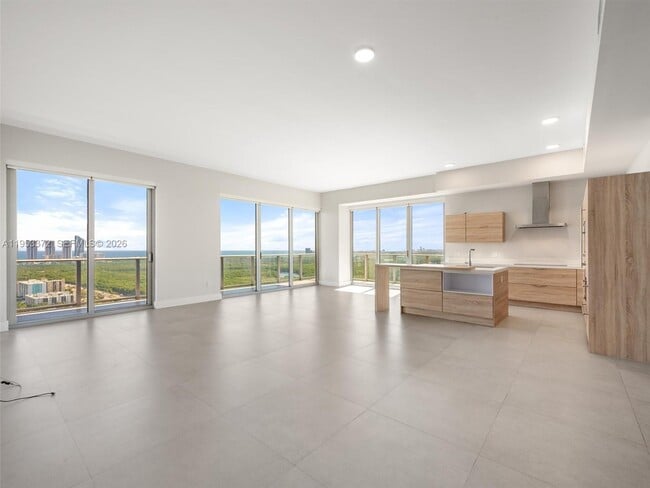 Building Photo - 16385 Biscayne Blvd