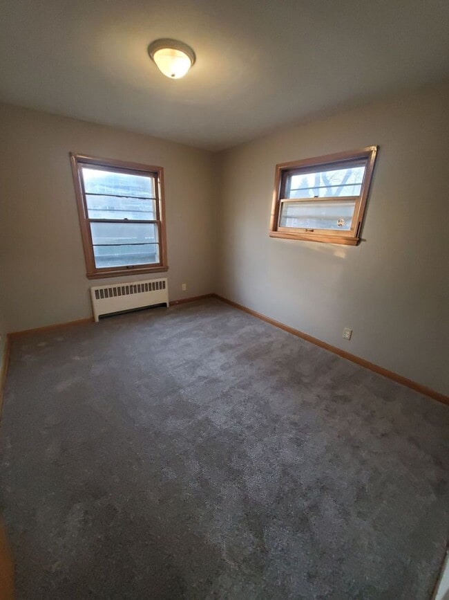 3130 S 48th St. - 8 Family