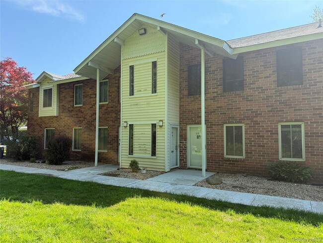 Building Photo - 5 Laramie Ct Unit 5