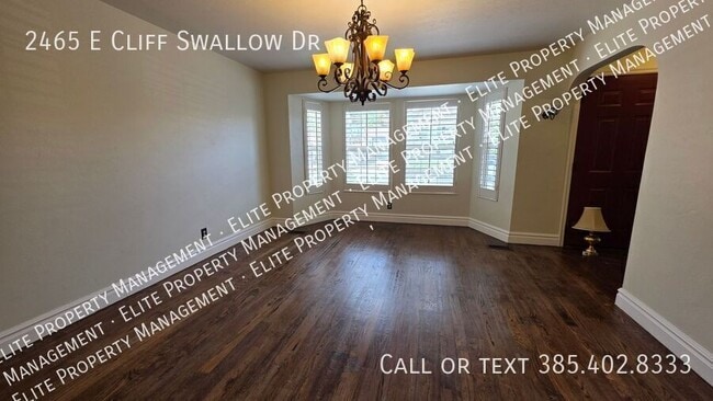 Photo - 2465 Cliff Swallow Dr