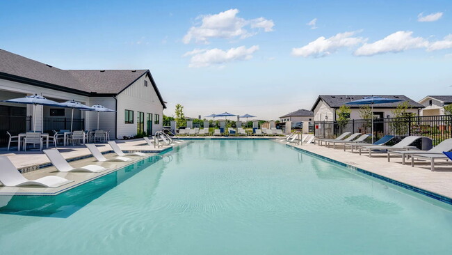 Photo - 220 W Melissa Rd