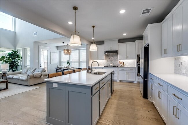 Photo - 1000 Adair Rd