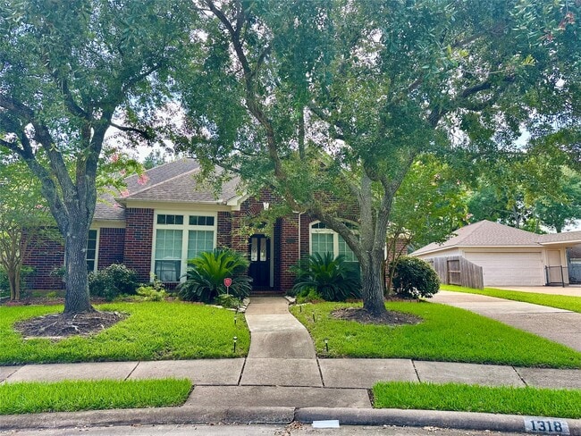 Building Photo - 1318 Cedar Terrace Ct
