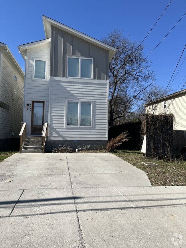 Building Photo - "Charming 4-Bedroom Nashville Oasis with E... Rental