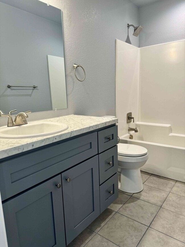 Photo - 324-326 W Coral Dr