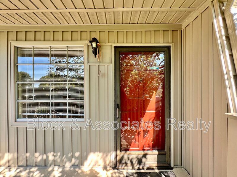 Photo - 3826 Country Club Rd