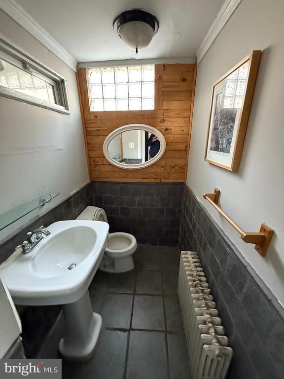 Photo - 3265 Salmon St