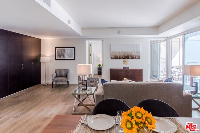 Photo - 6250 Hollywood Blvd Unit 4L