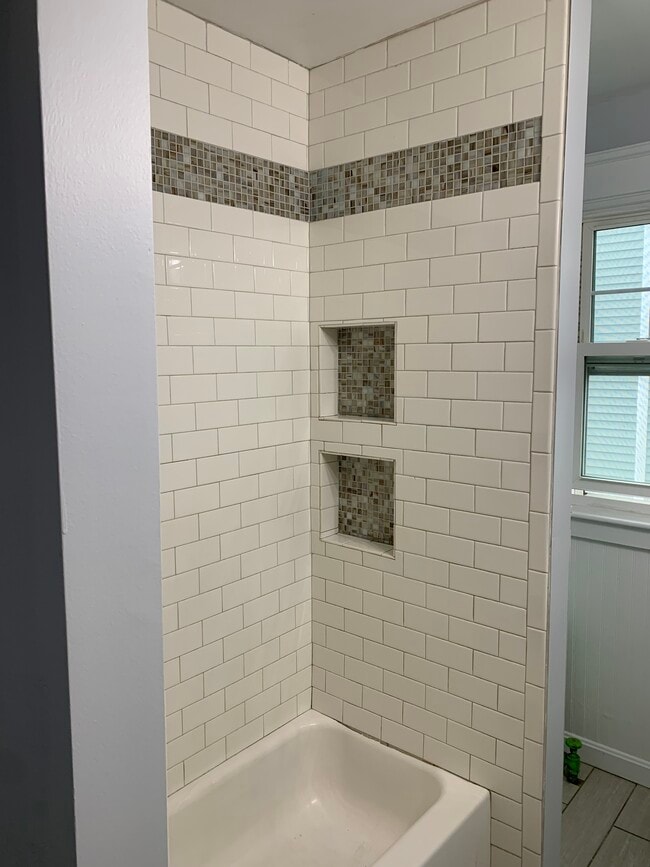 Photo - 149 Grand Ave Unidad Second Floor Edgewood RI