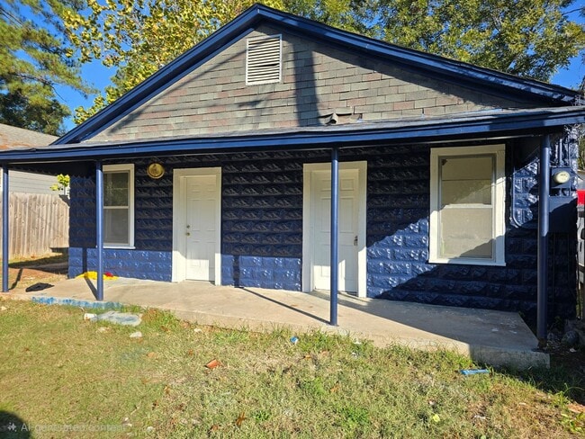 Building Photo - 709/711 W 44th St Unit 709