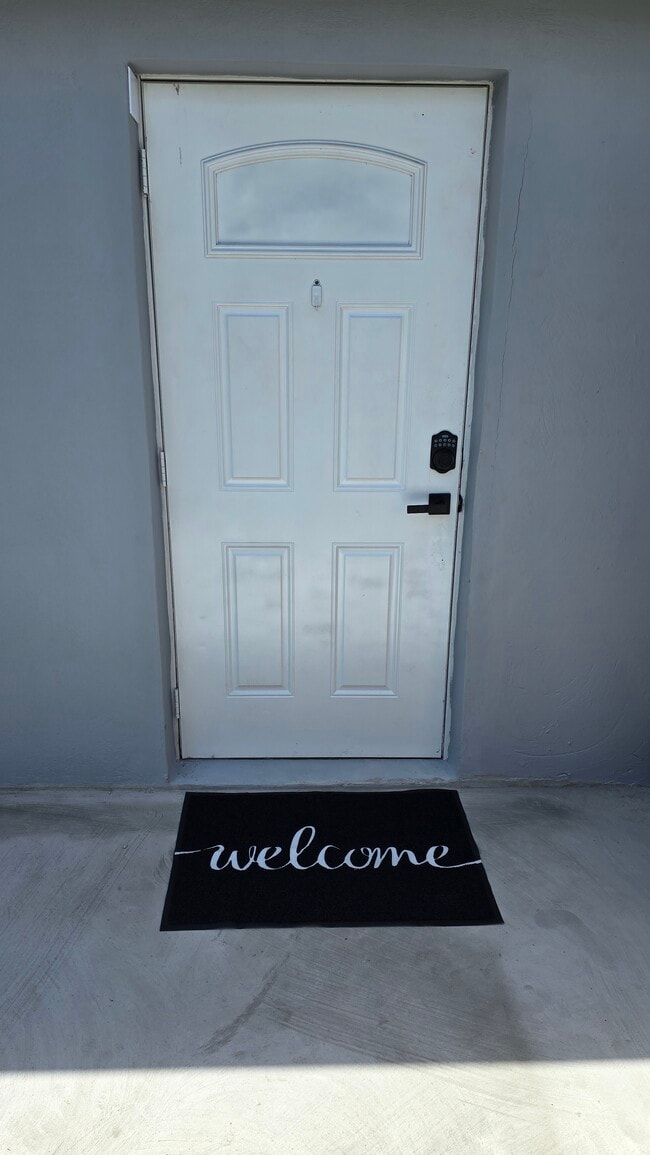 welcome - separate private entrance w/keyless entry