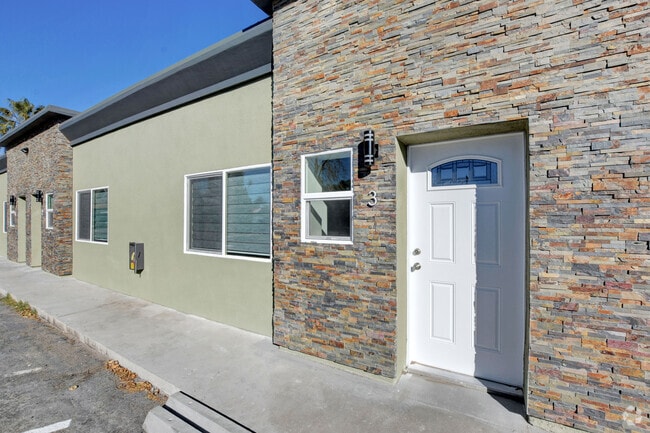 Building Photo - 1774 Willow Trl Unit Apt.3.