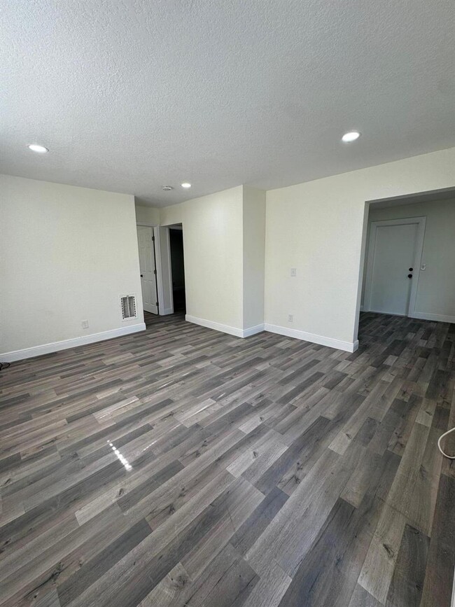 Photo - 907-1 6th St Condo Unit 1