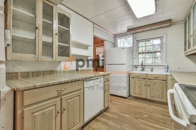 266 Glenridge Dr