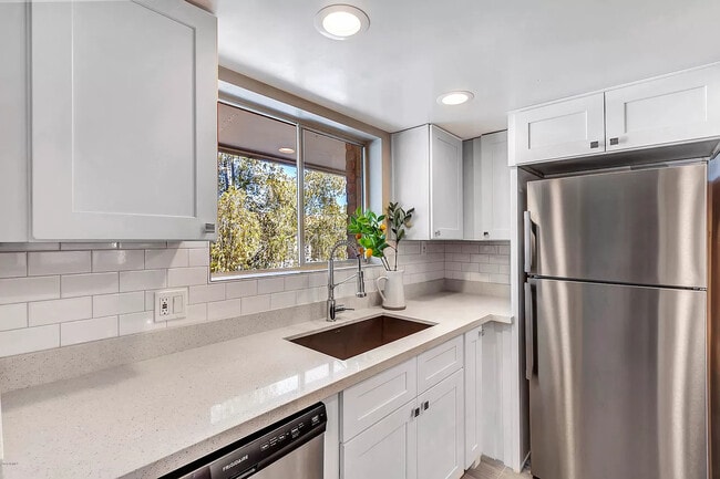 Building Photo - 4701 N 68th St Unit 242