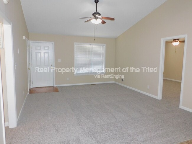 Photo - 2705 Ralph Johns St