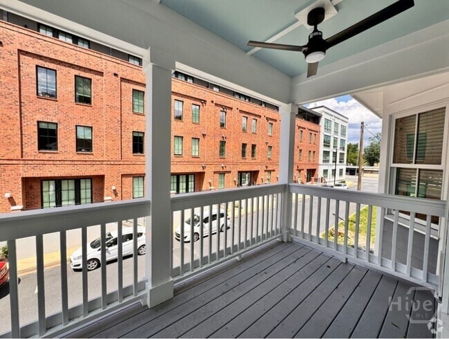 Building Photo - 417 W 32nd St Rental