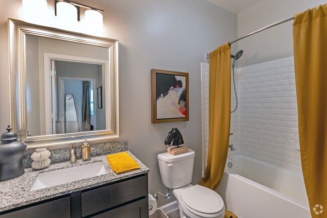 2 habitaciones, 2 baños, 1096 pies cuadrados, baño