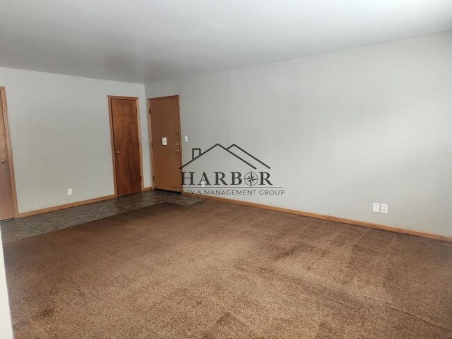 204 11th Ave NW Unit 204 - 702