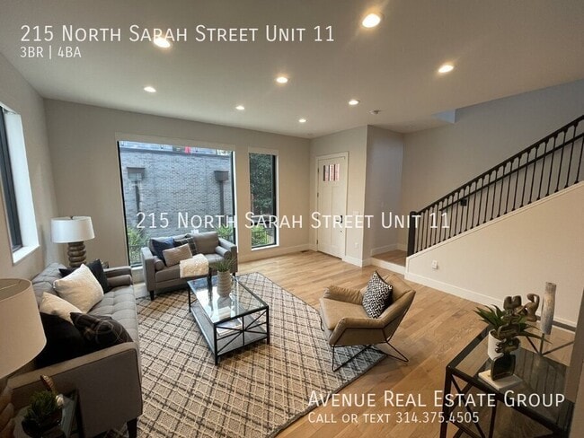 Photo - 215 N Sarah St