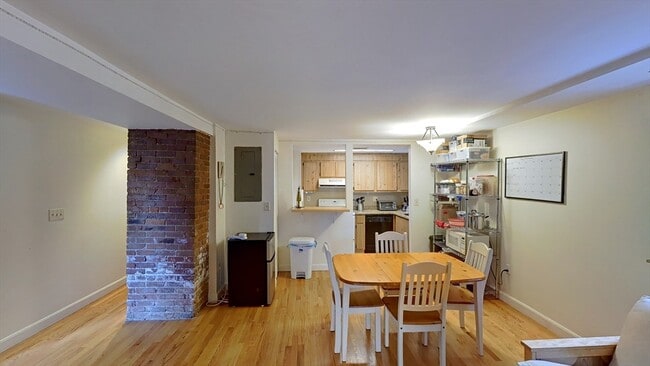 Photo - 111 Gainsborough St Unit 005