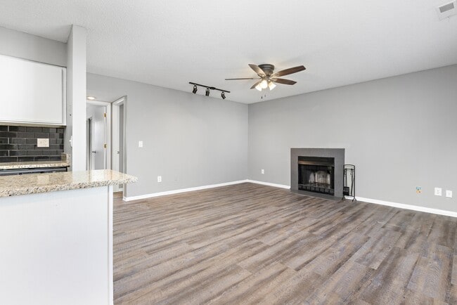 Photo - Eddingham Place