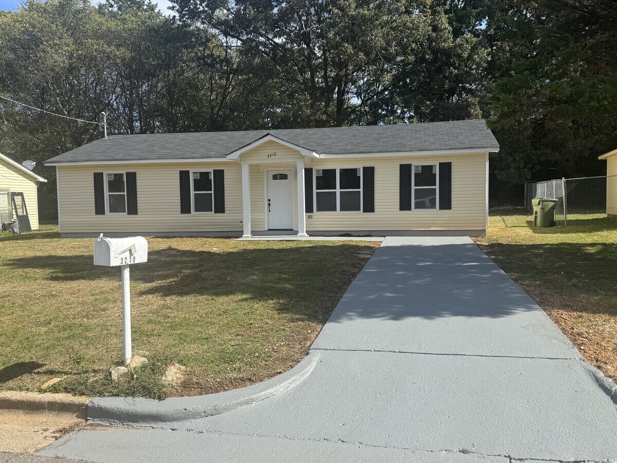 Photo - 3210 Delia Ln NW