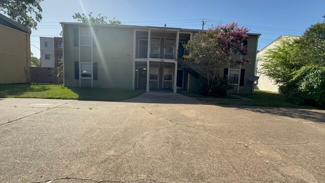 Building Photo - 315 Manuel Dr Unit A