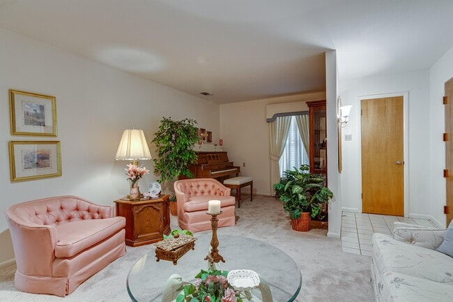 Photo - 5130 Vicki St