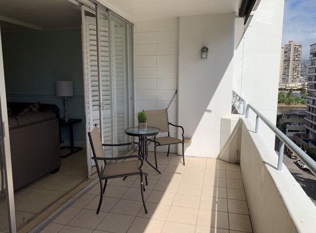 Photo - 430 Kaiolu St Unit 806