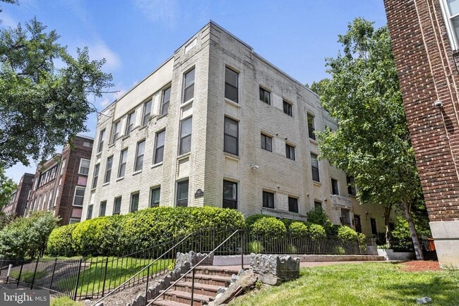 1437 Spring Rd NW Unit 21