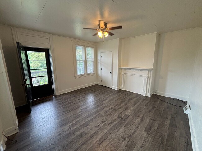 Photo - 1341 Herrod St