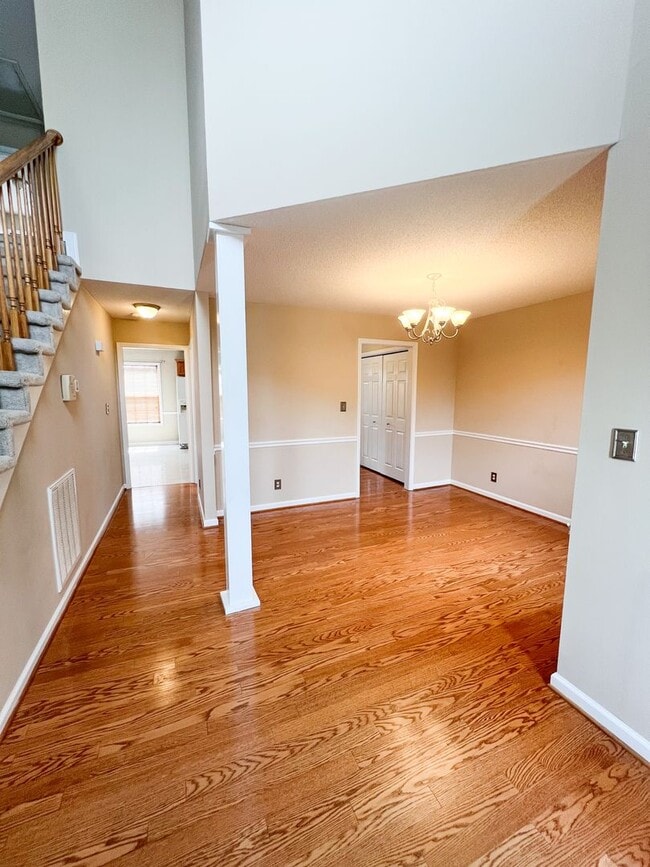 Photo - 3 Bedroom 2 1/2 Bathroom Home with fenced ...