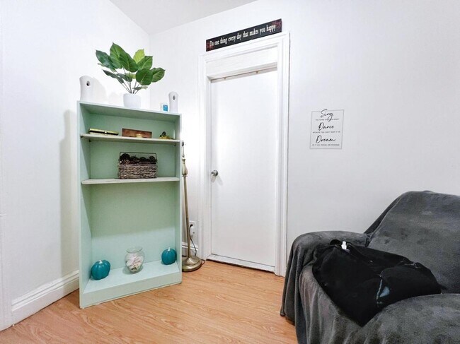 Photo - 298 Princeton Ave Unidad 3