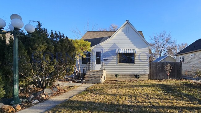 Charming mid century home in Nampa - Charming mid century home in Nampa