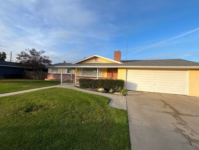 Photo - Cozy Home for rent in Tulare