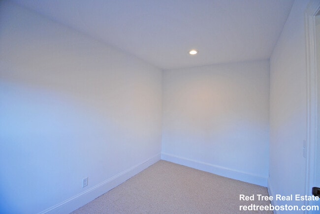 Photo - 225 Newbury St Unit 4R