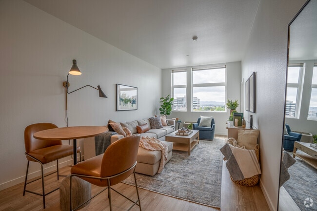 1BR, 1BA - Comedor 715SF