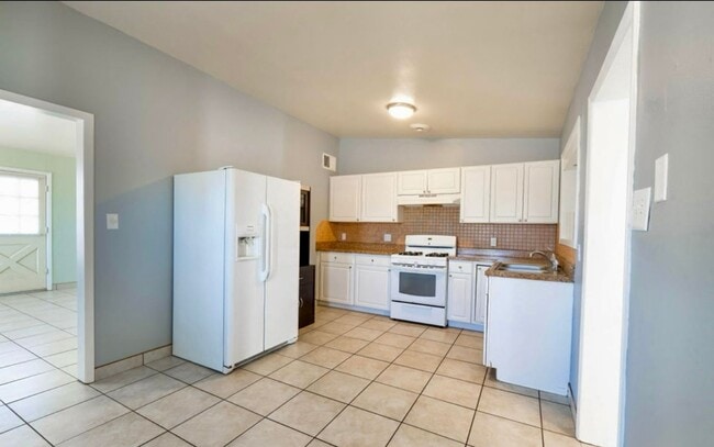 Photo - 1710 Betty Cir