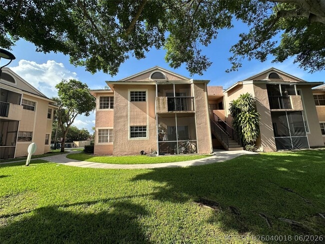 Building Photo - 641 Cypress Lake Blvd Unit K18