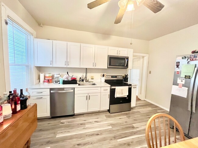 Building Photo - 19 Sachem St Unit 1