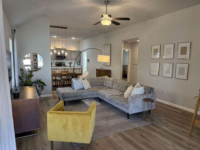 Photo - 928 SW 139th St