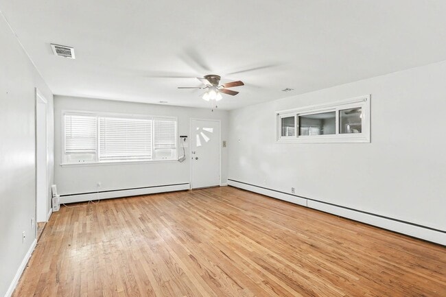 Photo - 103 Maple Ave